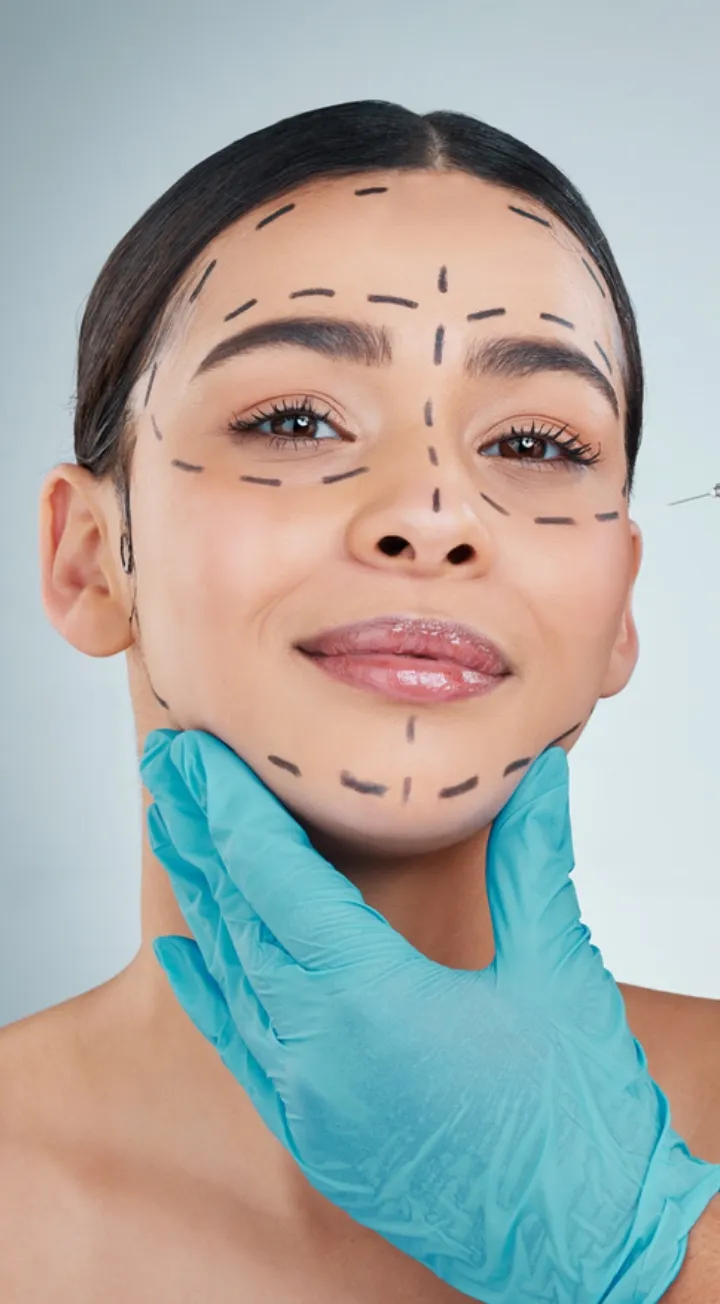 Cirugía plástica y estética facial en la Clínica Reina Sofía.