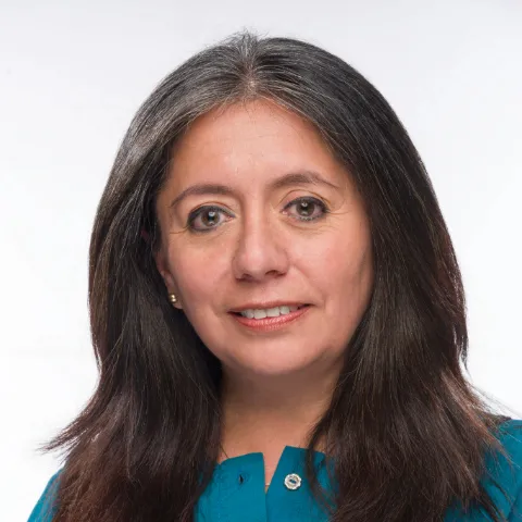 Doctora Liliana Osorio especialista médico en la Clínica Reina Sofía Bogotá.