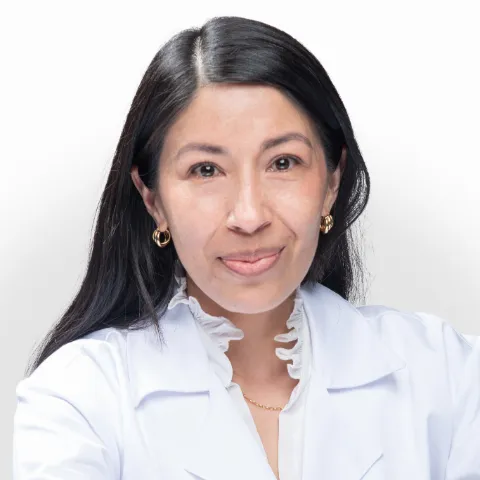 Doctora Nidia Salamanca especialista médico en la Clínica Reina Sofía Bogotá.