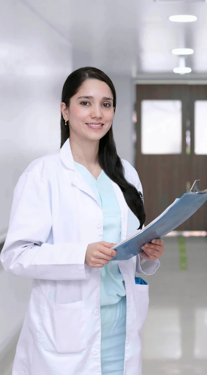 Médica especialista en oncohematología en Clínica Reina Sofía Bogotá.